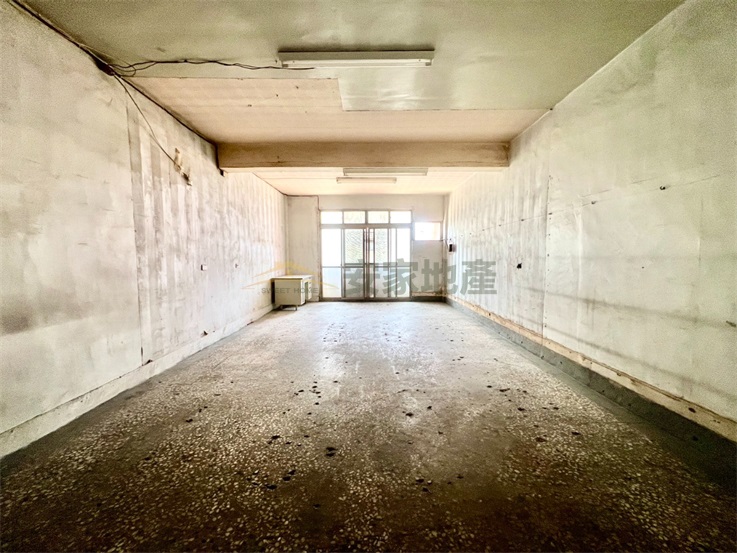 斗六北平路透天店面房屋室內格局與周邊環境