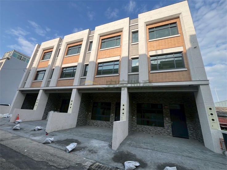 近福興工業區全新前庭別墅(4戶房屋室內格局與周邊環境