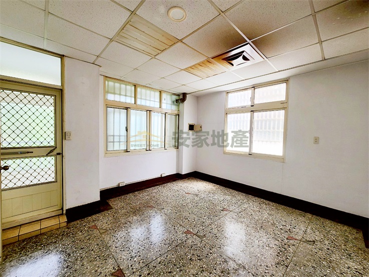 彰化後火車站邊間透天房屋室內格局與周邊環境