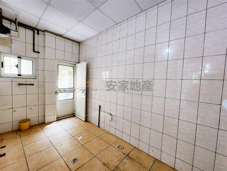 彰化後火車站邊間透天房屋室內格局與周邊環境