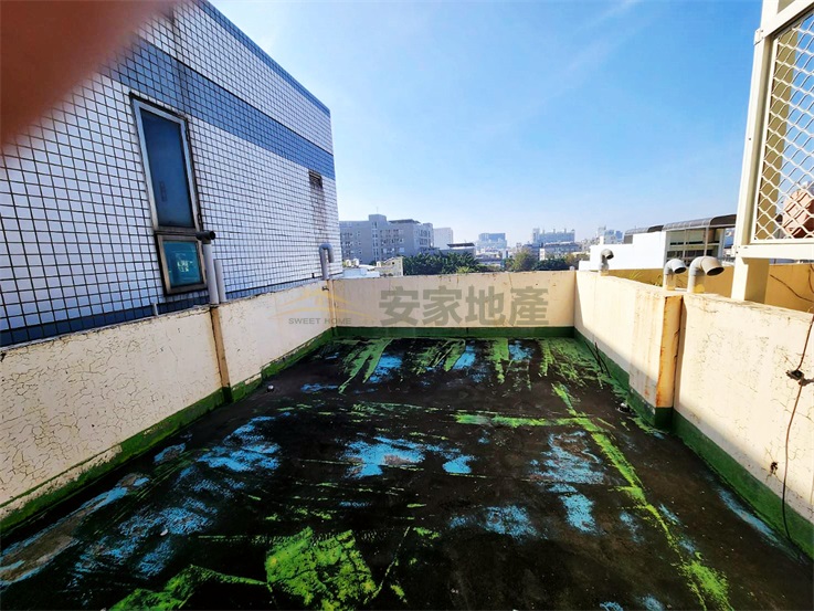 合庫旁正曉陽路美透天店住房屋室內格局與周邊環境