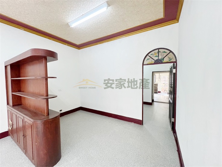 花壇中正路一彎透天房屋室內格局與周邊環境