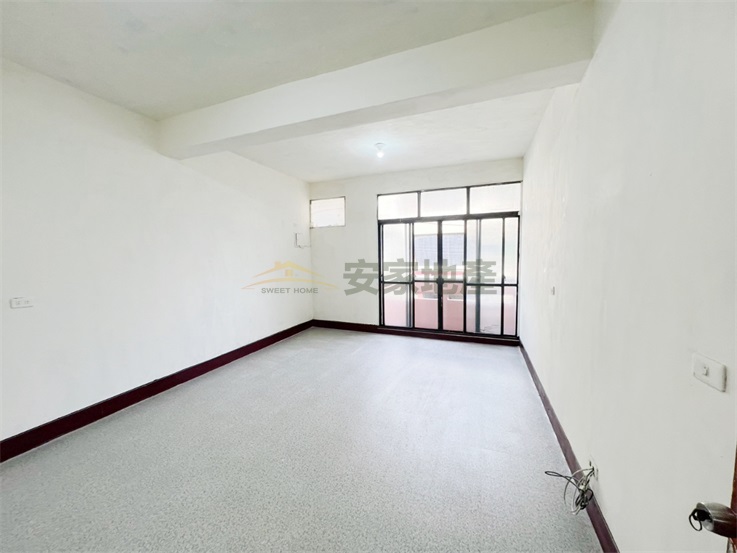 花壇中正路一彎透天房屋室內格局與周邊環境
