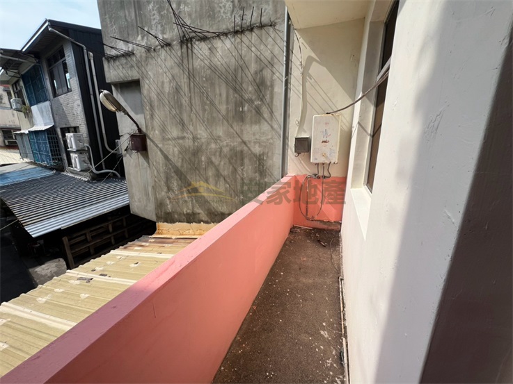 花壇中正路一彎透天房屋室內格局與周邊環境