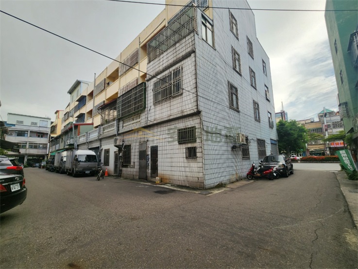 花壇台中銀行旁邊間美透天房屋室內格局與周邊環境