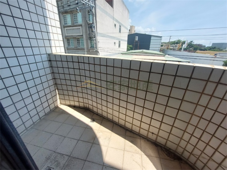 和美東發路邊間店住房屋室內格局與周邊環境