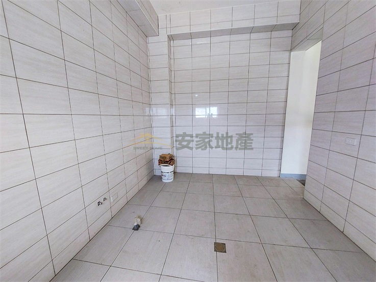 和美東發路邊間店住房屋室內格局與周邊環境