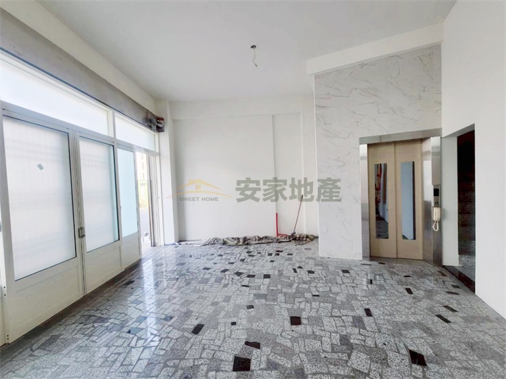 近明正國小全新角間電梯別墅房屋室內格局與周邊環境