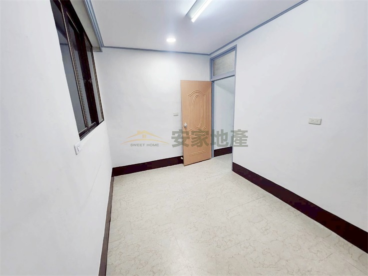 員林近員鹿路透天房屋室內格局與周邊環境