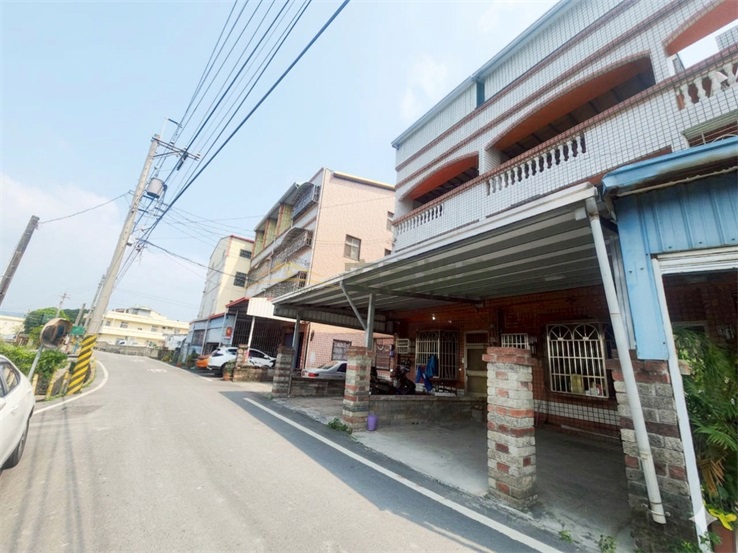 近田中高鐵前院停車美透天房屋室內格局與周邊環境
