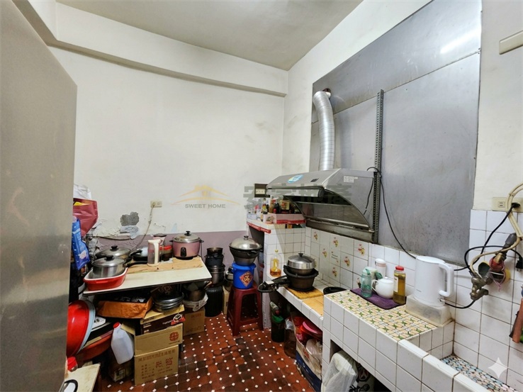 員林游泳池旁美透天房屋室內格局與周邊環境