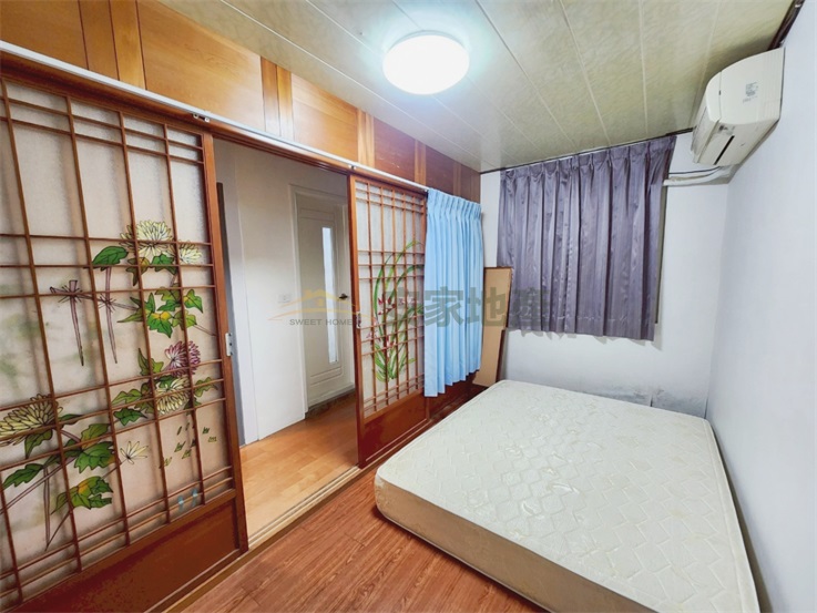 近文德宮活巷大面寬美透天房屋室內格局與周邊環境