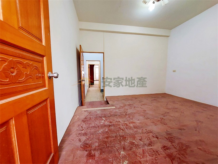 柑竹路透天房屋室內格局與周邊環境