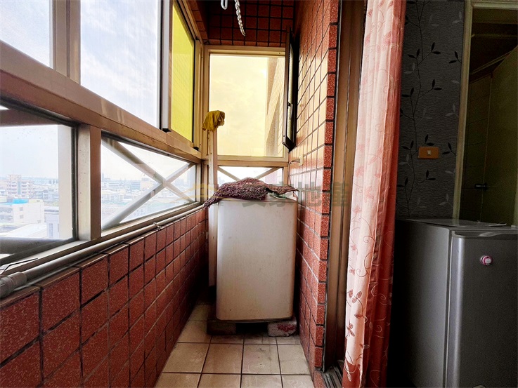 員林中正華廈套房房屋室內格局與周邊環境