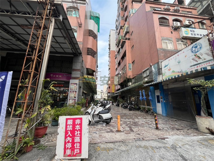 員林中正華廈套房房屋室內格局與周邊環境