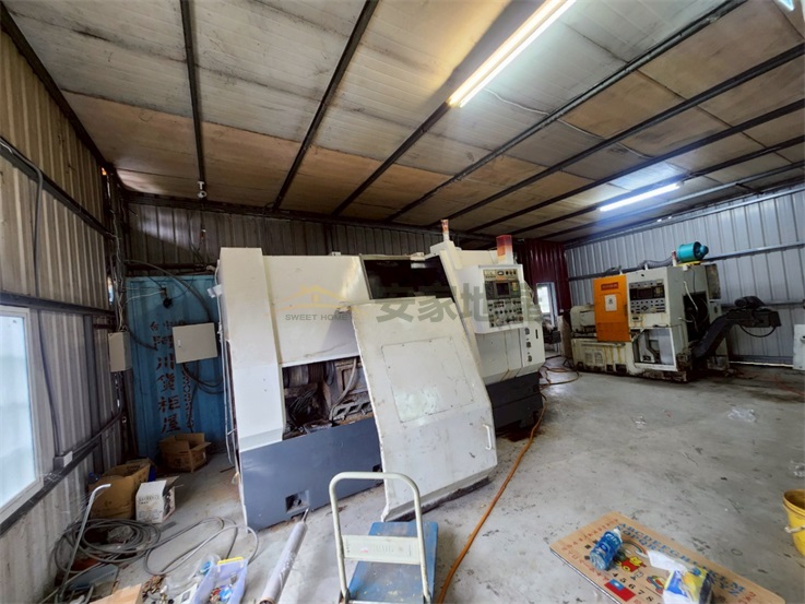 國道一號中清交流道旁都內特登廠房屋室內格局與周邊環境