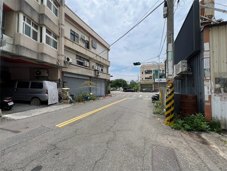 和美德美公園雙車美墅房屋室內格局與周邊環境