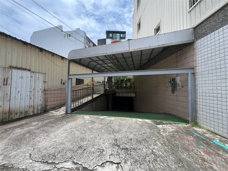 和美德美公園雙車美墅房屋室內格局與周邊環境