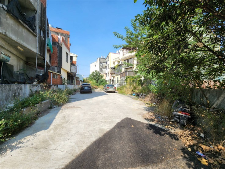 花壇方正乙建房屋室內格局與周邊環境