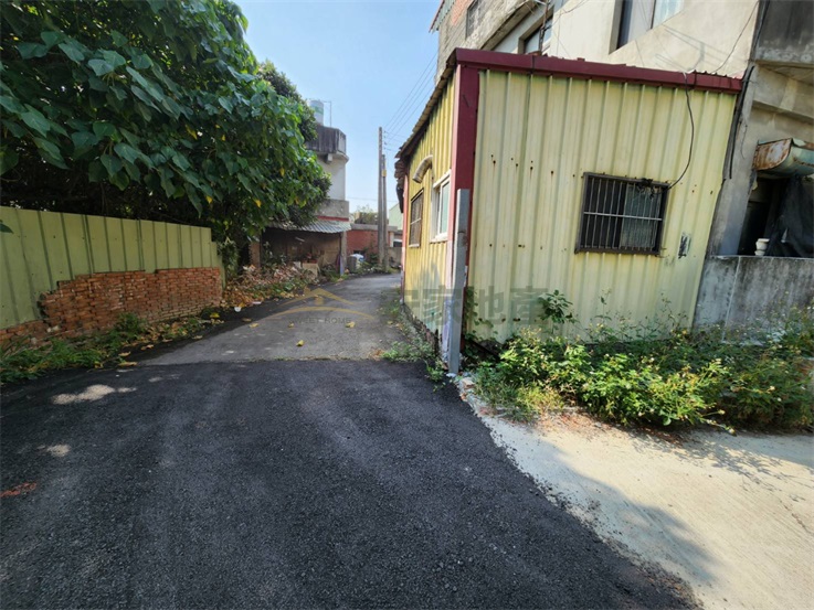 花壇方正乙建房屋室內格局與周邊環境