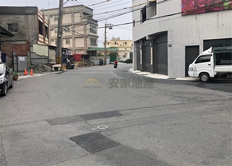 草港正頂草路建地房屋室內格局與周邊環境
