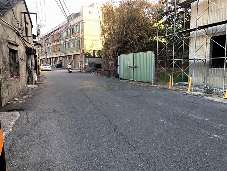草港正頂草路建地房屋室內格局與周邊環境