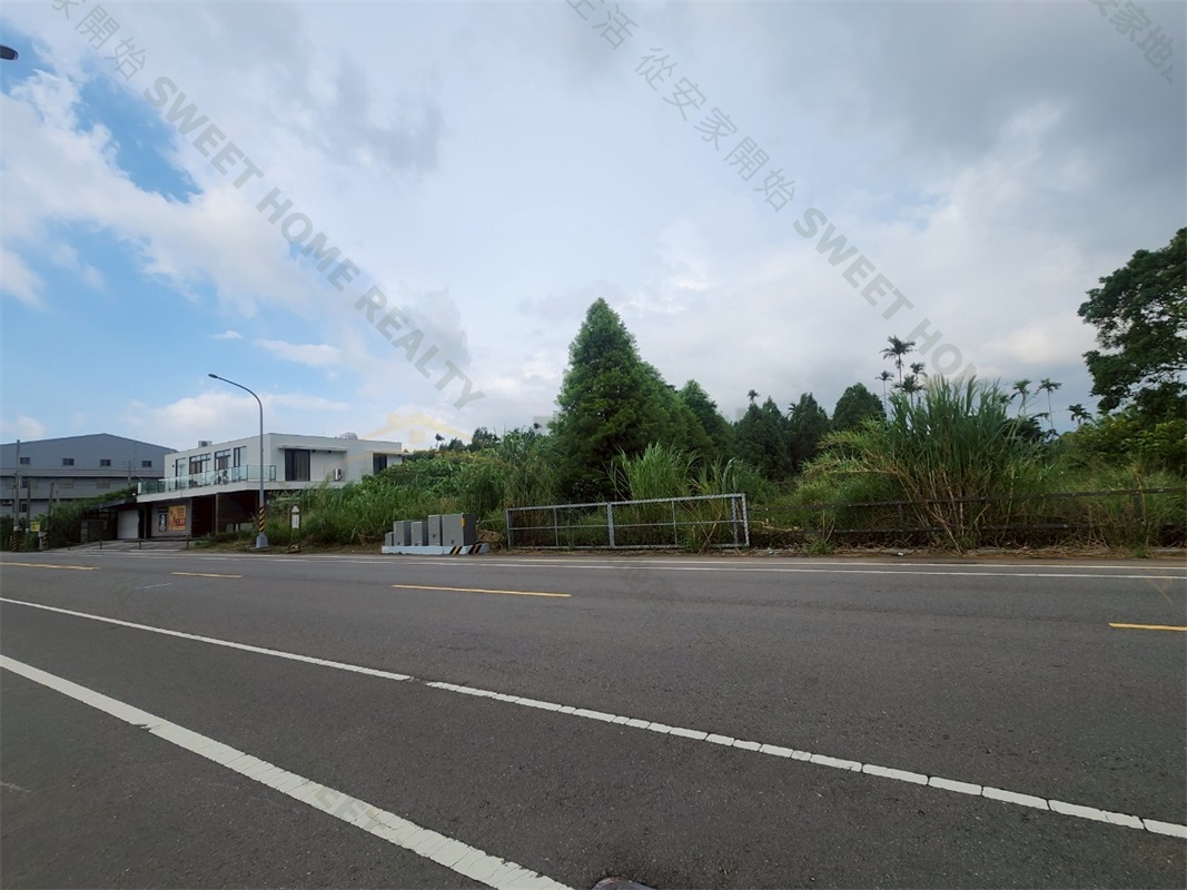 南投國姓中正路旁大面寬甲建房屋室內格局與周邊環境