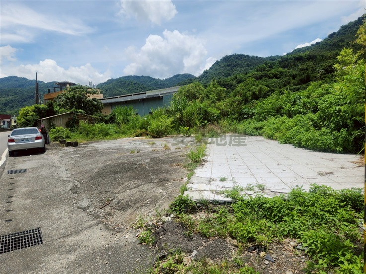 南投國姓中正路旁大面寬甲建房屋室內格局與周邊環境