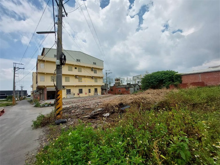 秀水秀安百坪美建地房屋室內格局與周邊環境