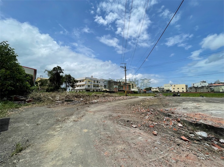 秀水秀安百坪美建地房屋室內格局與周邊環境