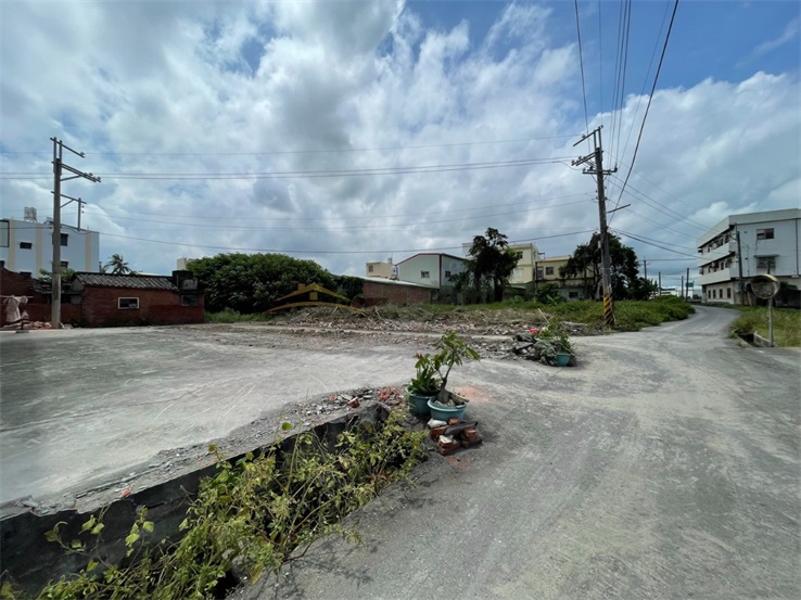 秀水秀安百坪美建地房屋室內格局與周邊環境