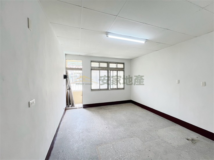 近金馬路低總價透天房屋室內格局與周邊環境