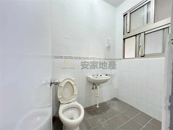 近金馬路低總價透天房屋室內格局與周邊環境