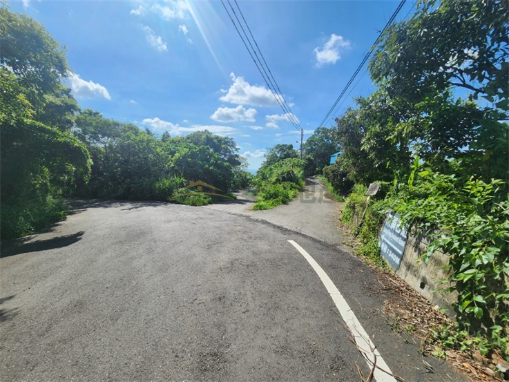 隴頂古道旁農地房屋室內格局與周邊環境