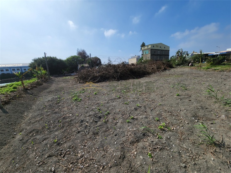 鹿草路旁農地房屋室內格局與周邊環境
