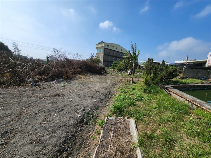 鹿草路旁農地房屋室內格局與周邊環境