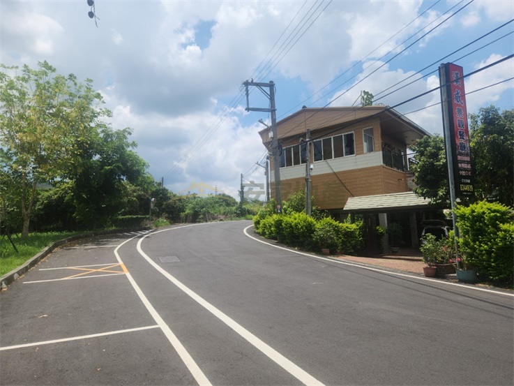百果山1.8分方正農地房屋室內格局與周邊環境