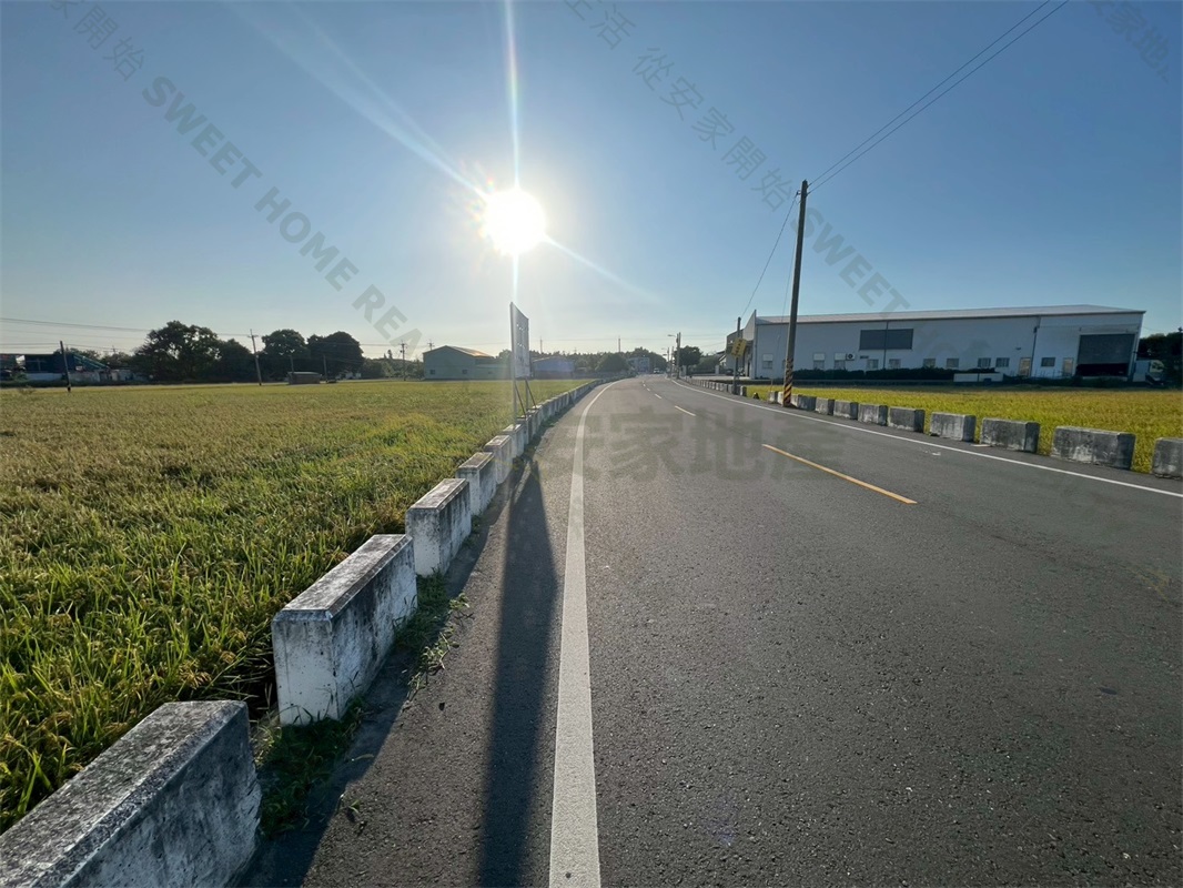 彰化近彰鹿路雙面臨路都計美田房屋室內格局與周邊環境