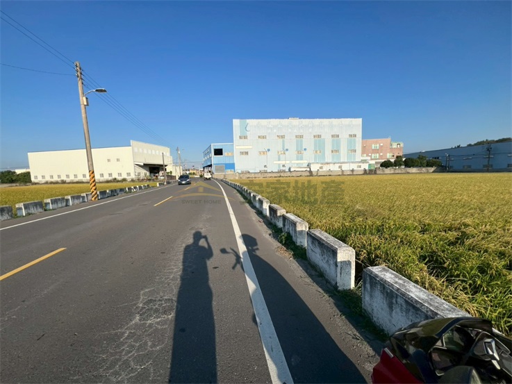 彰化近彰鹿路雙面臨路都計美田房屋室內格局與周邊環境