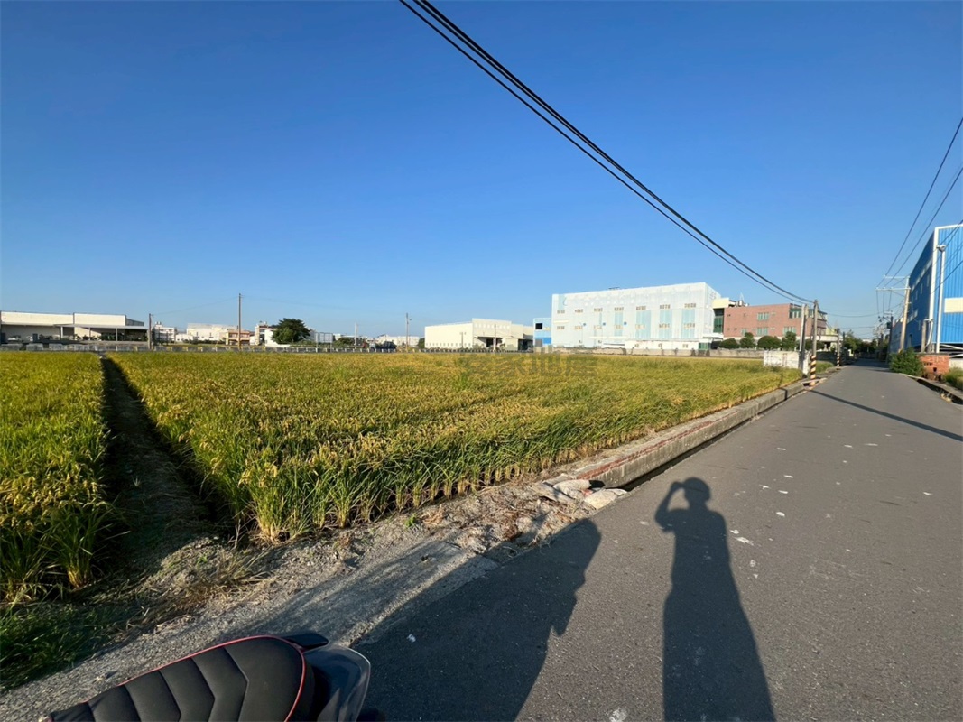 彰化近彰鹿路雙面臨路都計美田房屋室內格局與周邊環境