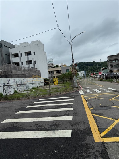 台中高鐵商圈住二建地房屋室內格局與周邊環境