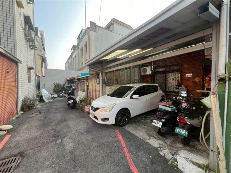 台中洲際棒球場旁前院可停車平房房屋室內格局與周邊環境
