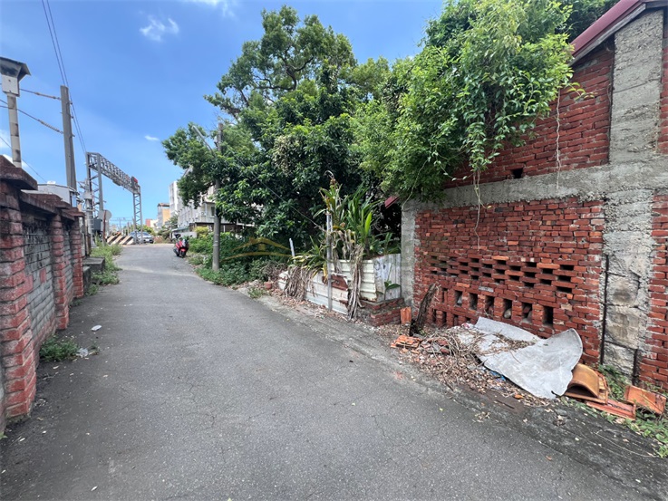花壇明德街三面路住宅用地房屋室內格局與周邊環境