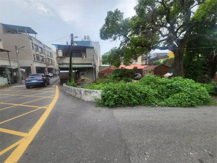 花壇明德街三面路住宅用地房屋室內格局與周邊環境