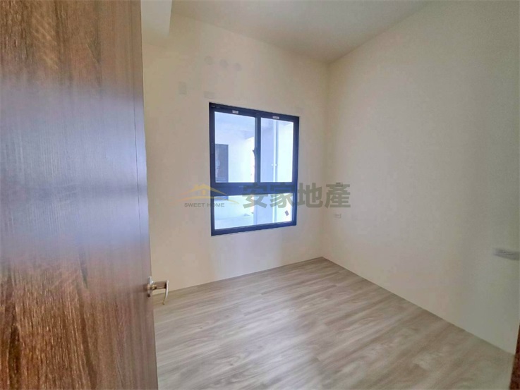 新港月華全新二房房屋室內格局與周邊環境